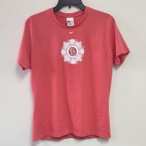 XL Nike St. Louis Cardinals T-Shirt ~ Fits more like a Medium